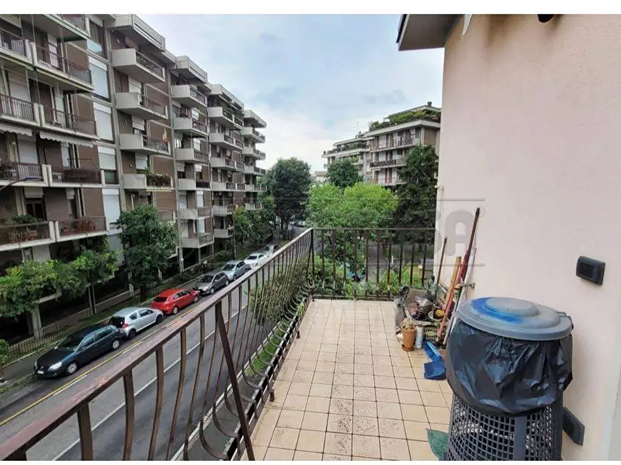 Immagine 2 di Trilocale in vendita  a Bergamo