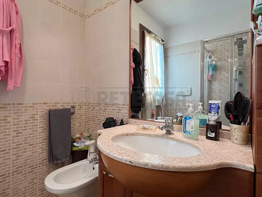 Immagine 13 di Appartamento in vendita  in VIA SILVIO PELLICO 43 a Sarego