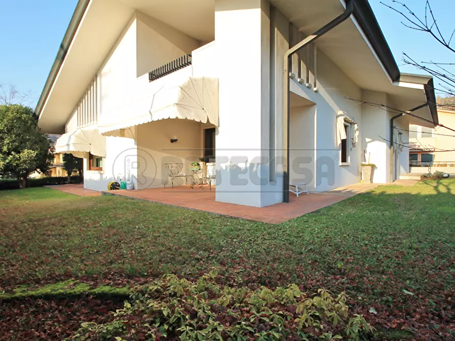Immagine 56 di Villa in vendita  in VIA GIACOMO LEOPARDI 2 a Arzignano