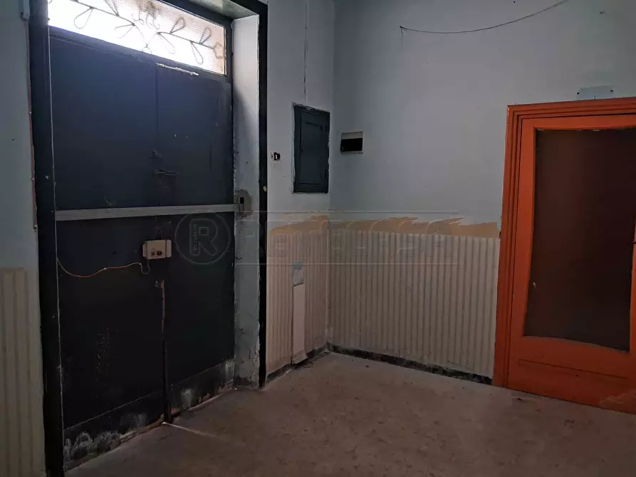 Immagine 6 di Laboratorio in affitto  in Via Giacomo Colombo a Marcianise