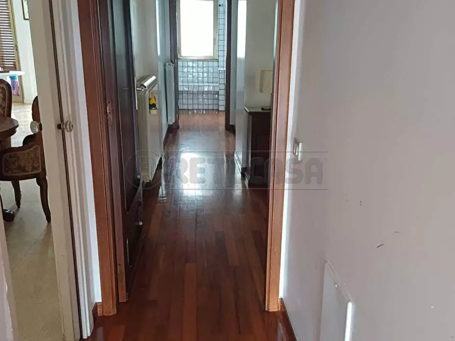 Immagine 14 di Pentalocale in vendita  in Via Pietro del Pezzo 87 a Salerno