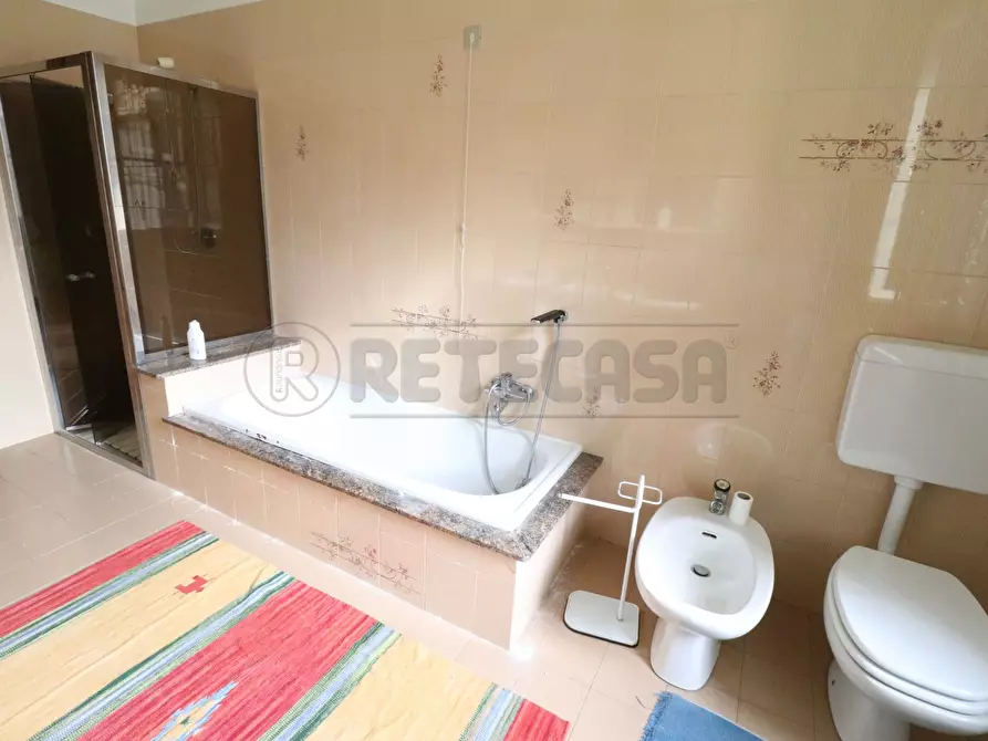 Immagine 13 di Rustico / casale in vendita  a Bondeno