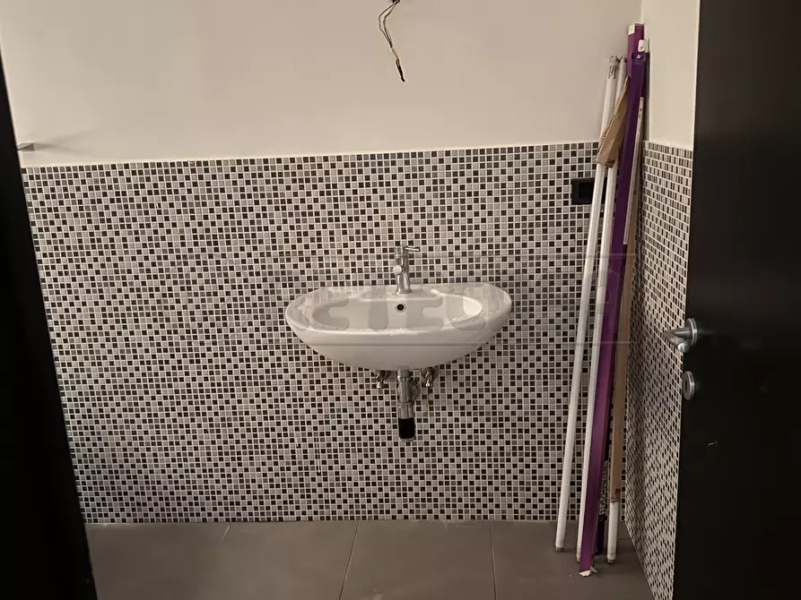 Immagine 18 di Ufficio in affitto  a Mirano