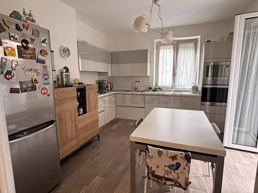 Immagine 7 di Trilocale in affitto  in Via Alberto Bolognetti 6 a Salerno