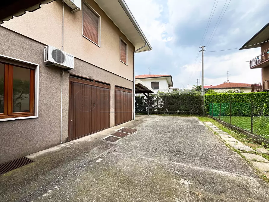 Immagine 36 di Bilocale in affitto  in Via T. Dal Molin a Creazzo