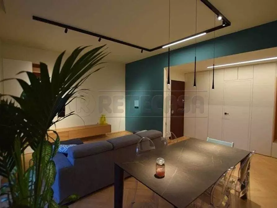 Immagine 1 di Appartamento in vendita  a Bergamo