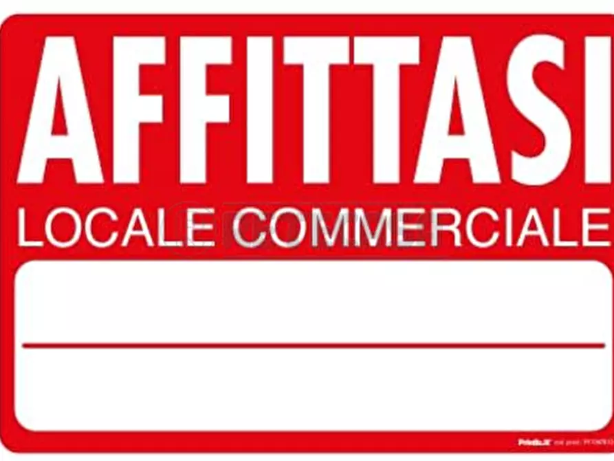 Immagine 1 di Locale commerciale in affitto  a Mercato San Severino