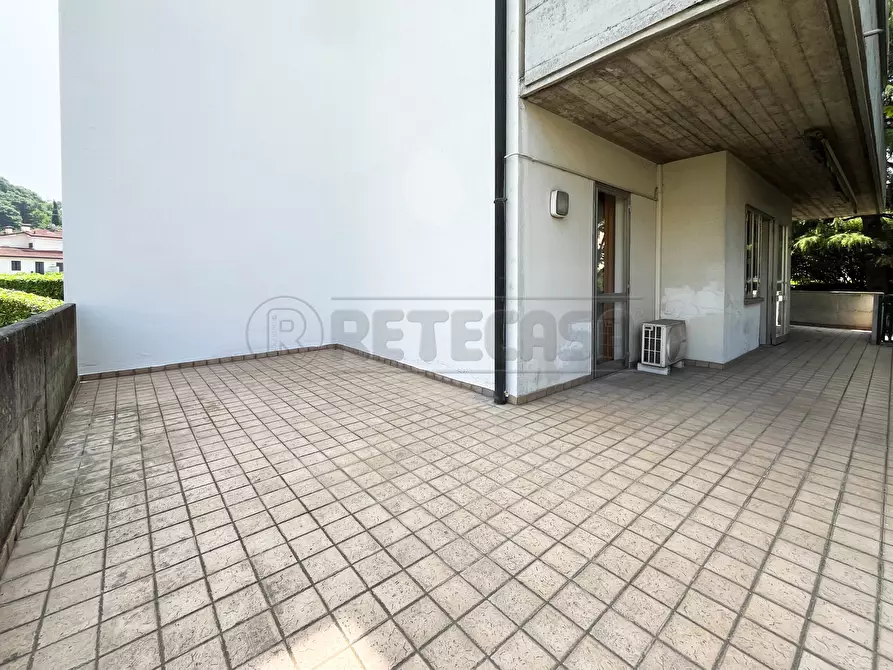 Immagine 25 di Trilocale in vendita  in Via Giacomo Puccini a Altavilla Vicentina