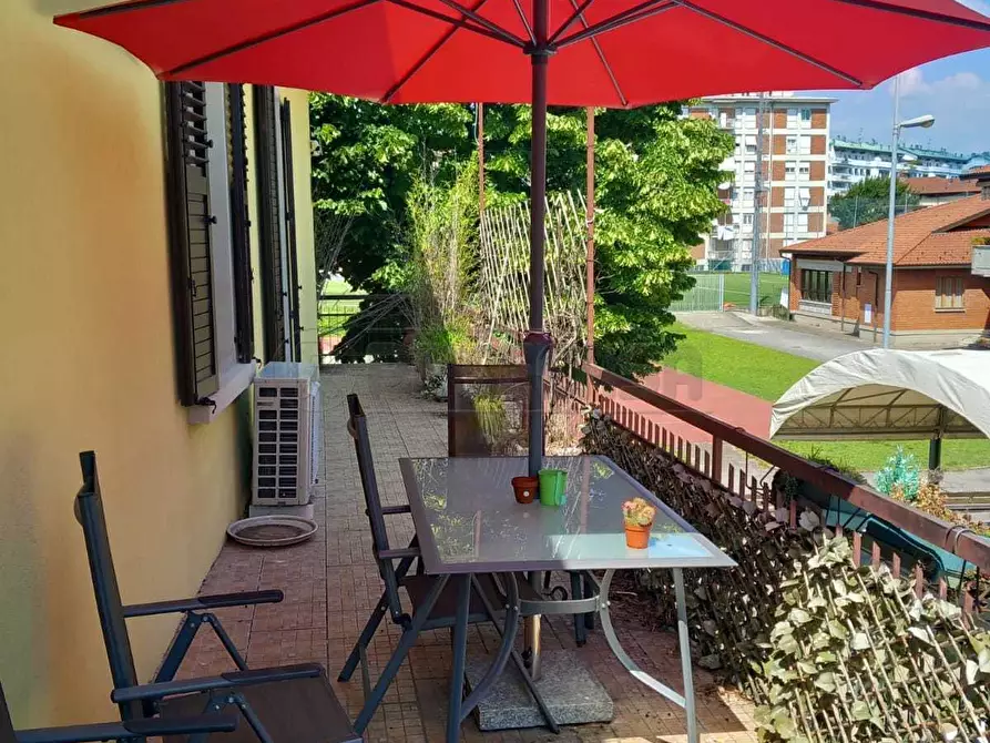 Immagine 4 di Villa in vendita  a Bergamo