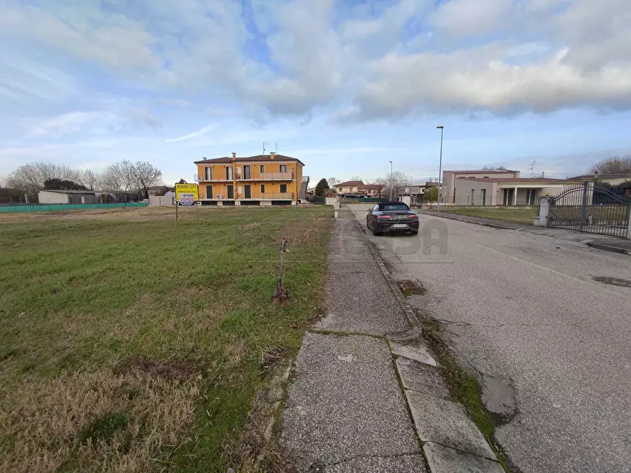 Immagine 3 di Terreno edificabile in vendita  in Via Cavalieri di Vittorio Veneto a Albaredo D'adige