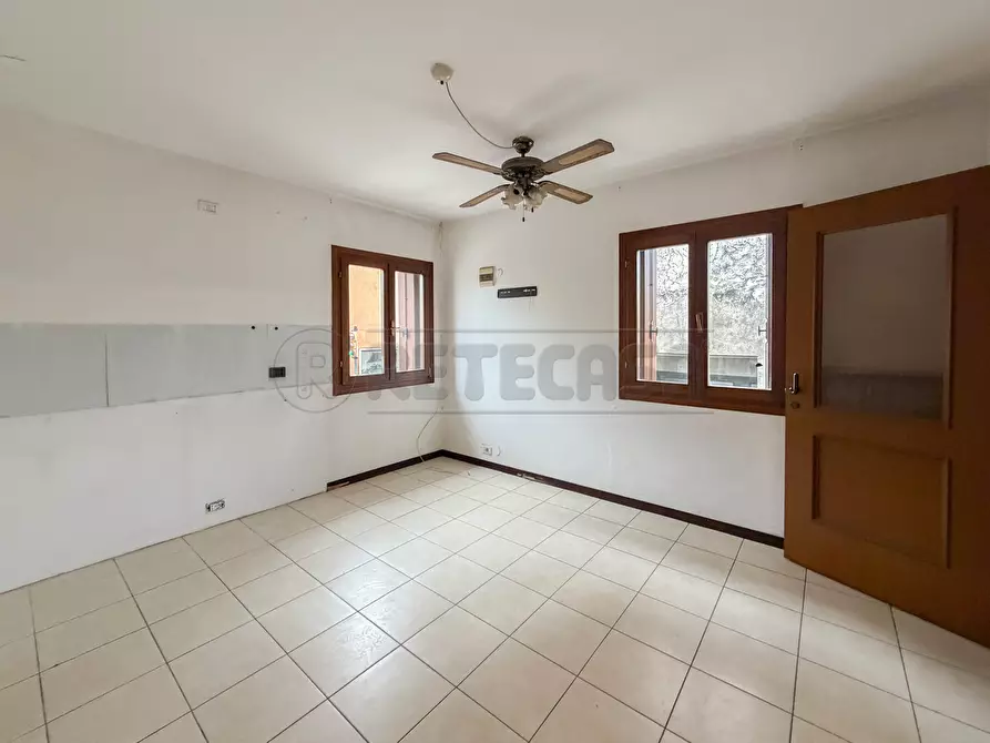 Immagine 12 di Rustico / casale in vendita  in Via Valle a Sovizzo