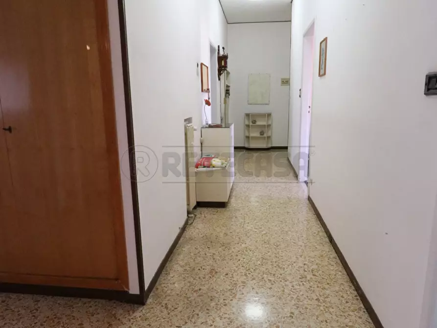 Immagine 8 di Trilocale in vendita  in Via Giuseppe Compagnoni 117 a Ferrara