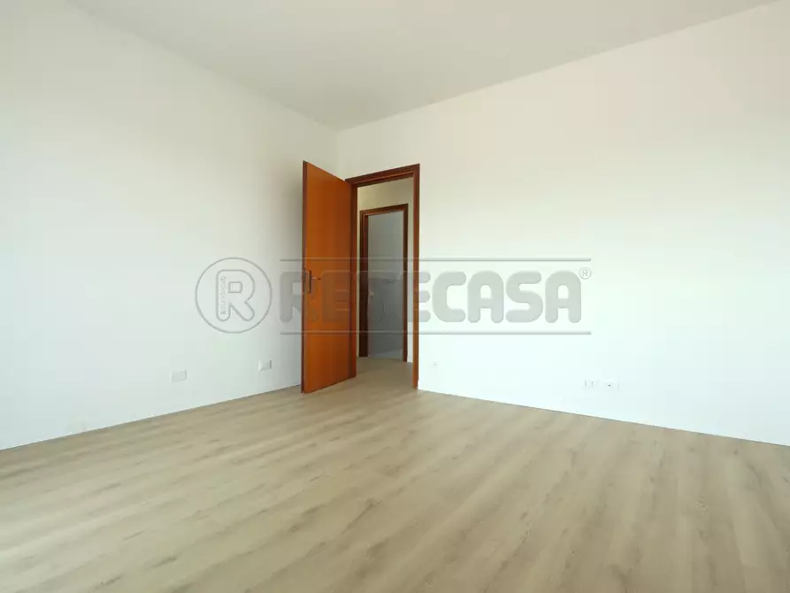 Immagine 34 di Attico in affitto  in Via Cimone 9 a Vicenza