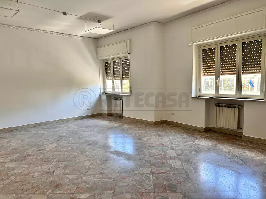 Immagine 4 di Pentalocale in vendita  in Via Libertà 12 a Caltanissetta