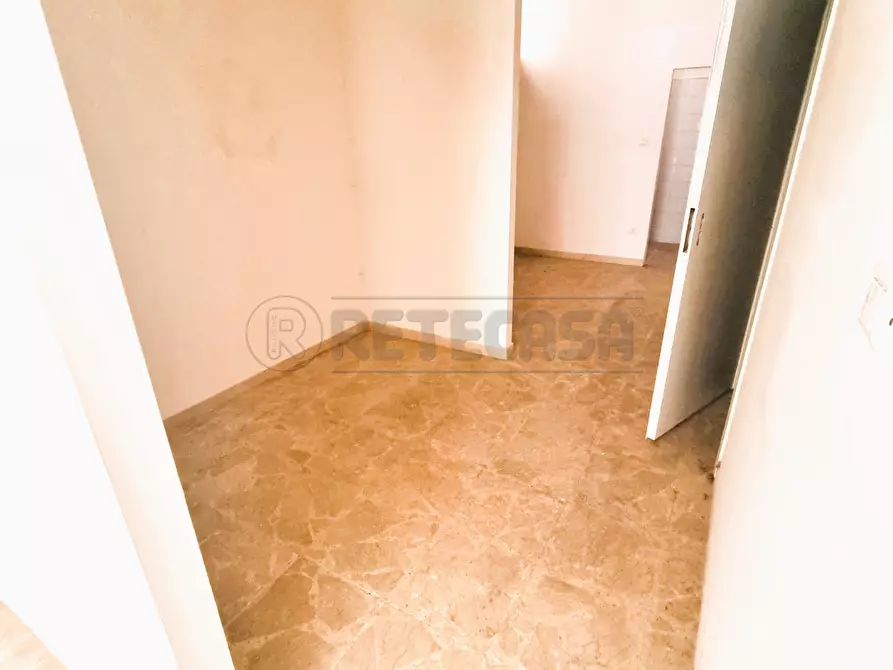 Immagine 9 di Locale commerciale in vendita  a Pescara