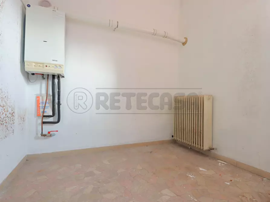 Immagine 7 di Magazzino in affitto  in Via Bellini a Costabissara