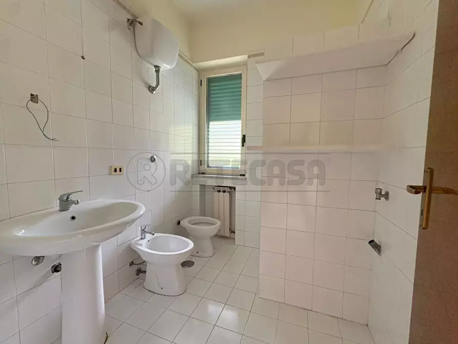 Immagine 31 di Pentalocale in vendita  in Via de Sanctis a Marcianise