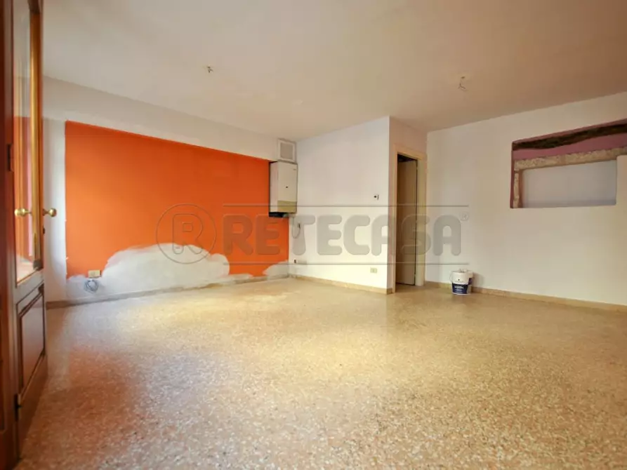 Immagine 4 di Locale commerciale in affitto  in RASIA DAL POLO a Cornedo Vicentino