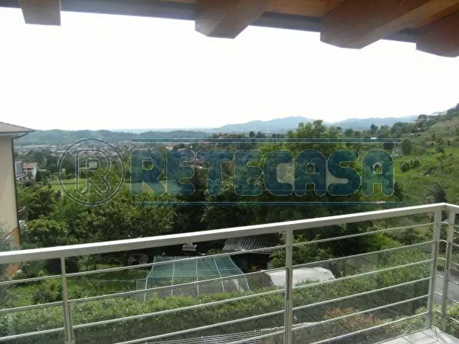 Immagine 1 di Bilocale in vendita  a Sorisole