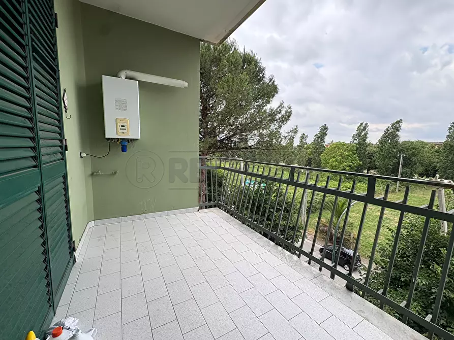 Immagine 46 di Pentalocale in vendita  in Via de Sanctis a Marcianise