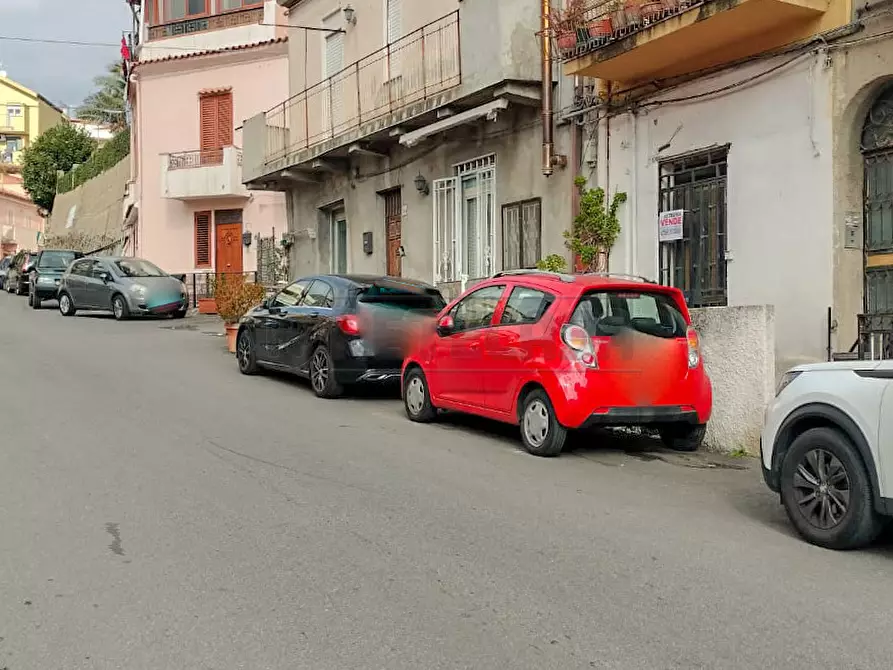 Immagine 2 di Locale commerciale in vendita  in Via Ernesto Cianciolo 74 a Messina
