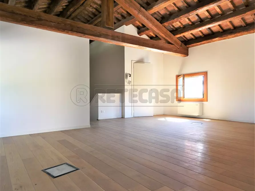 Immagine 32 di Ufficio in vendita  a Vicenza