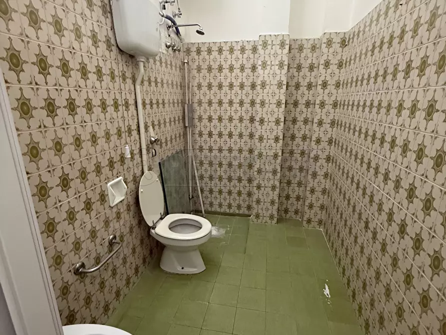 Immagine 14 di Locale commerciale in affitto  in Piazza Giuseppe Mazzini 16 a Nardo'