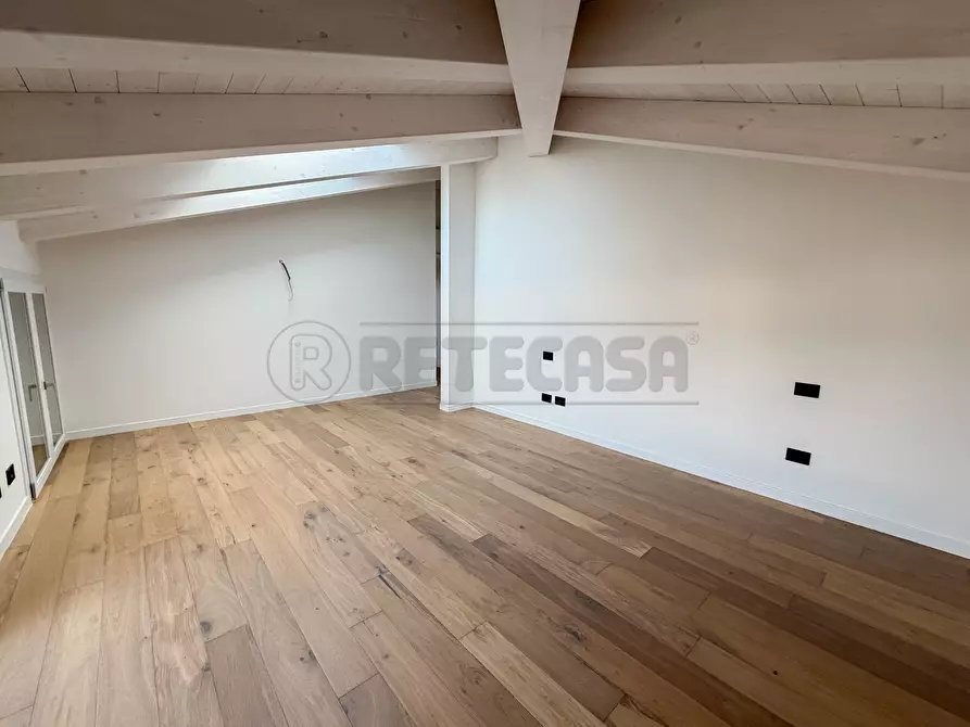 Immagine 12 di Attico in vendita  in Via F. Magellano a Creazzo