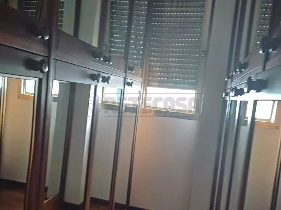 Immagine 16 di Pentalocale in vendita  in Via Pietro del Pezzo 87 a Salerno