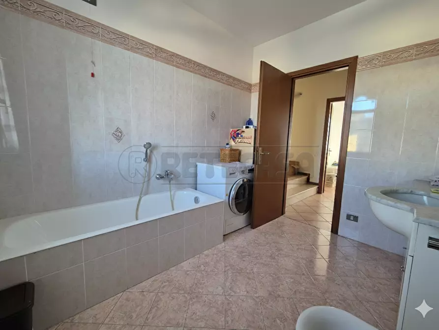 Immagine 20 di Villetta a schiera in vendita  in Via Arno a Sesto Ed Uniti