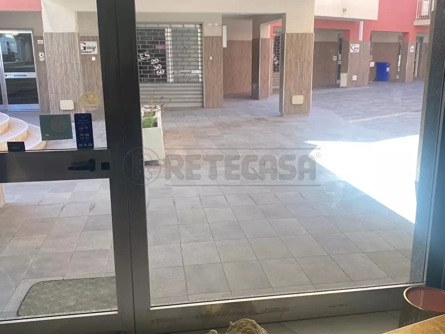 Immagine 6 di Locale commerciale in vendita  a Mazara Del Vallo