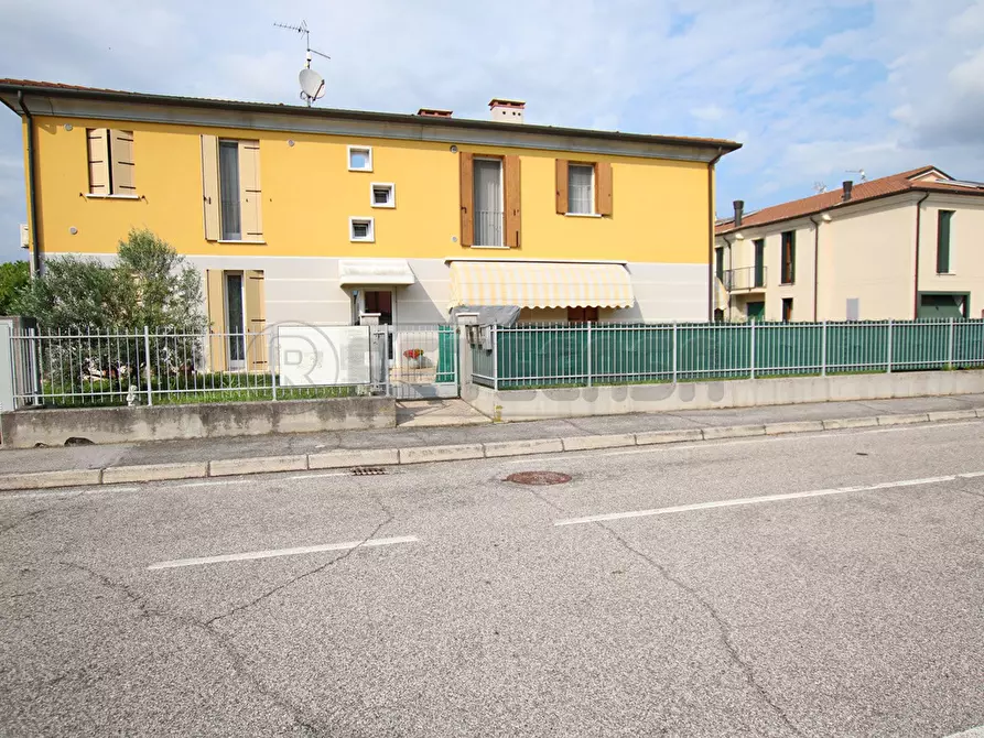 Immagine 21 di Appartamento in affitto  a Agugliaro