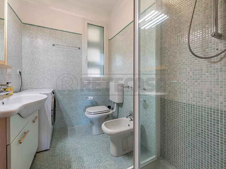 Immagine 12 di Appartamento in vendita  in Via Giuseppe Mazzini 1 a Padenghe Sul Garda