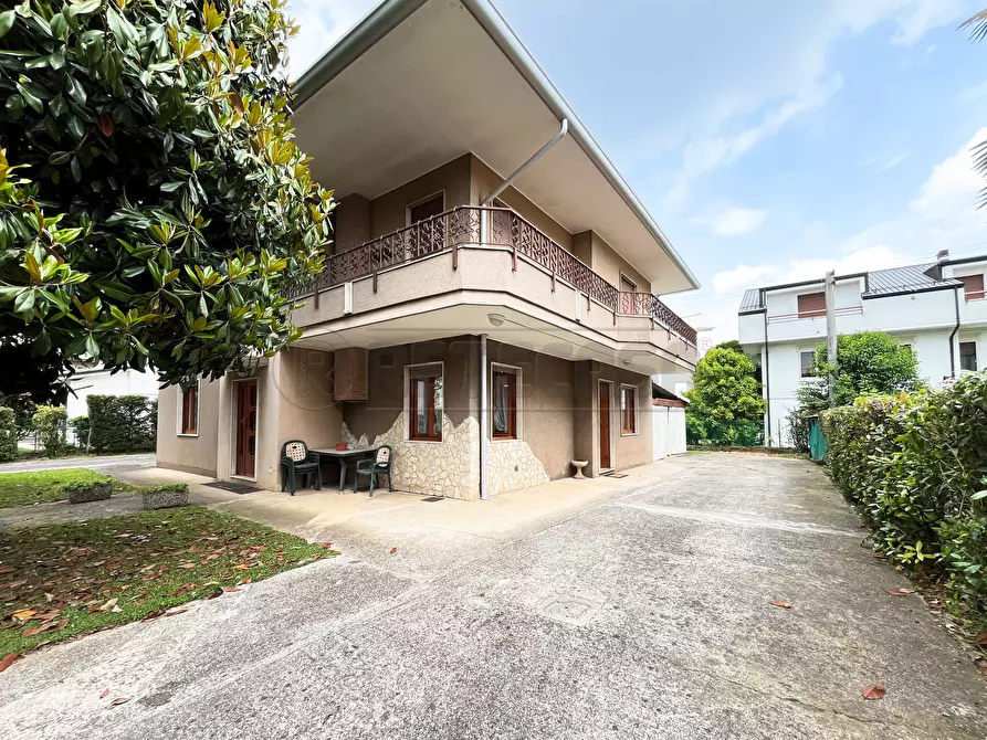 Immagine 1 di Bilocale in affitto  in Via T. Dal Molin a Creazzo