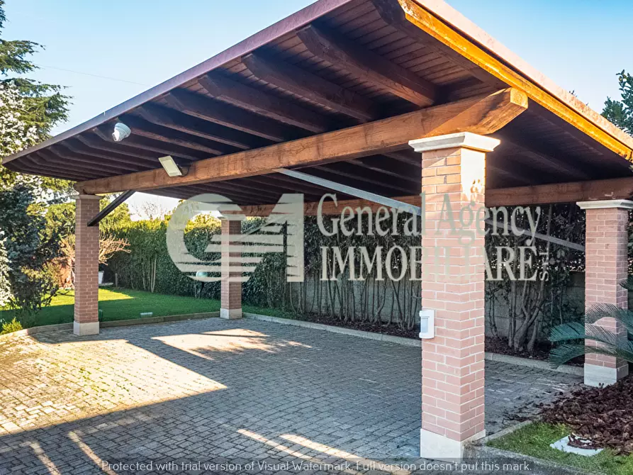 Immagine 98 di Villa in affitto  in Via Mario Mattoli a Roma