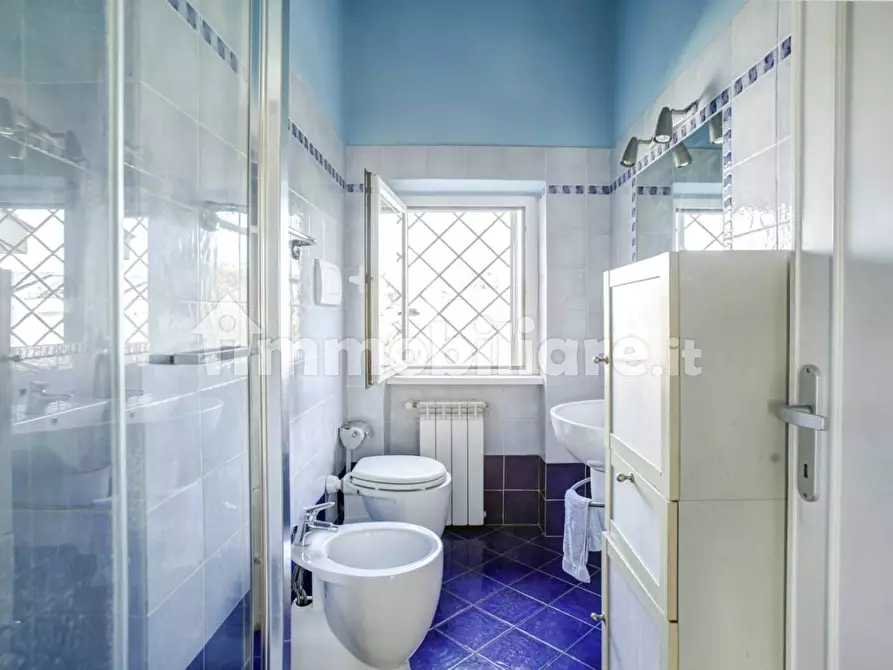 Immagine 11 di Villa in vendita  in Via Sofocle 152 a Roma