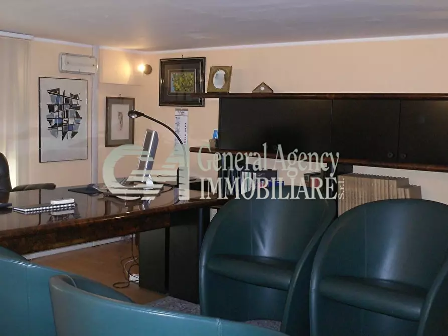 Immagine 7 di Locale commerciale in affitto  in via Pietro Bonfante 50 a Roma