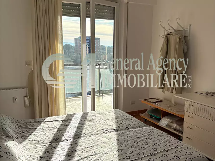 Immagine 24 di Trilocale in affitto  in Via Canton a Roma