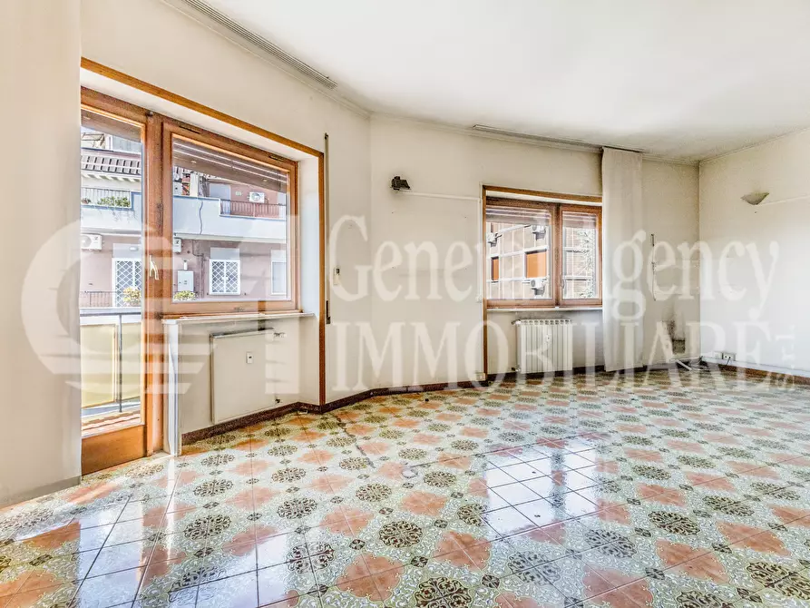 Immagine 19 di Appartamento in vendita  in via guido de ruggiero a Roma
