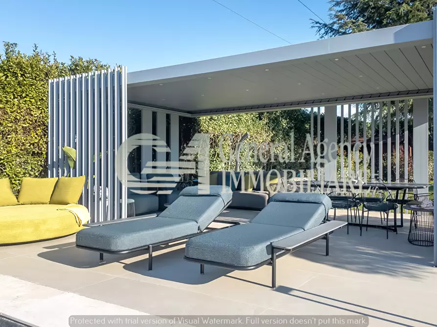 Immagine 34 di Villa in affitto  in Via Mario Mattoli a Roma