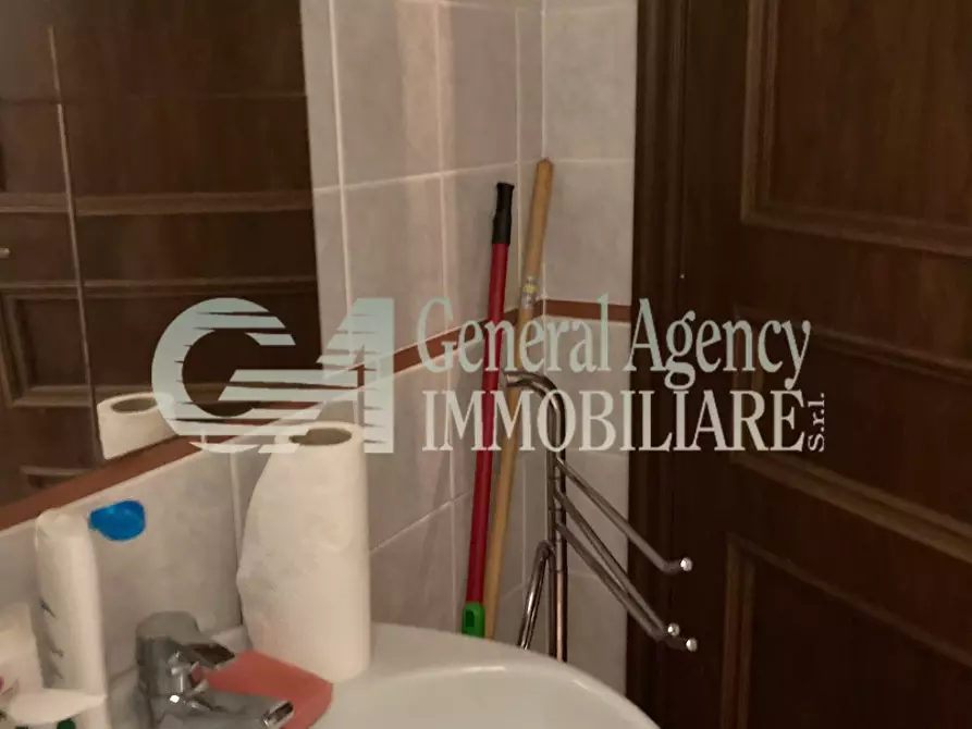 Immagine 10 di Bilocale in vendita  in VIA DI TORRE MORENA a Roma