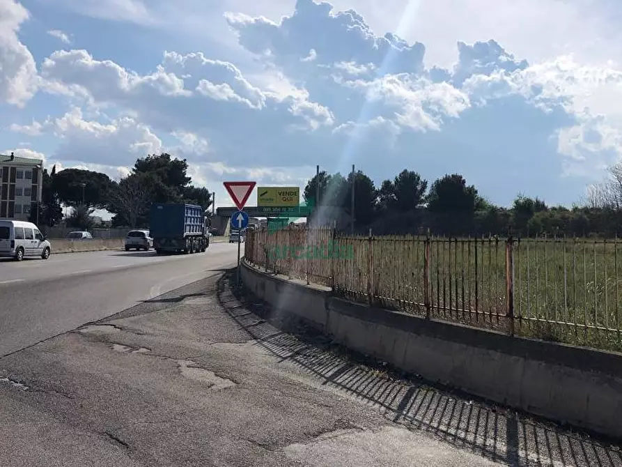 Immagine 1 di Capannone industriale in vendita  in Modugno S.S. 96 km 119 a Modugno