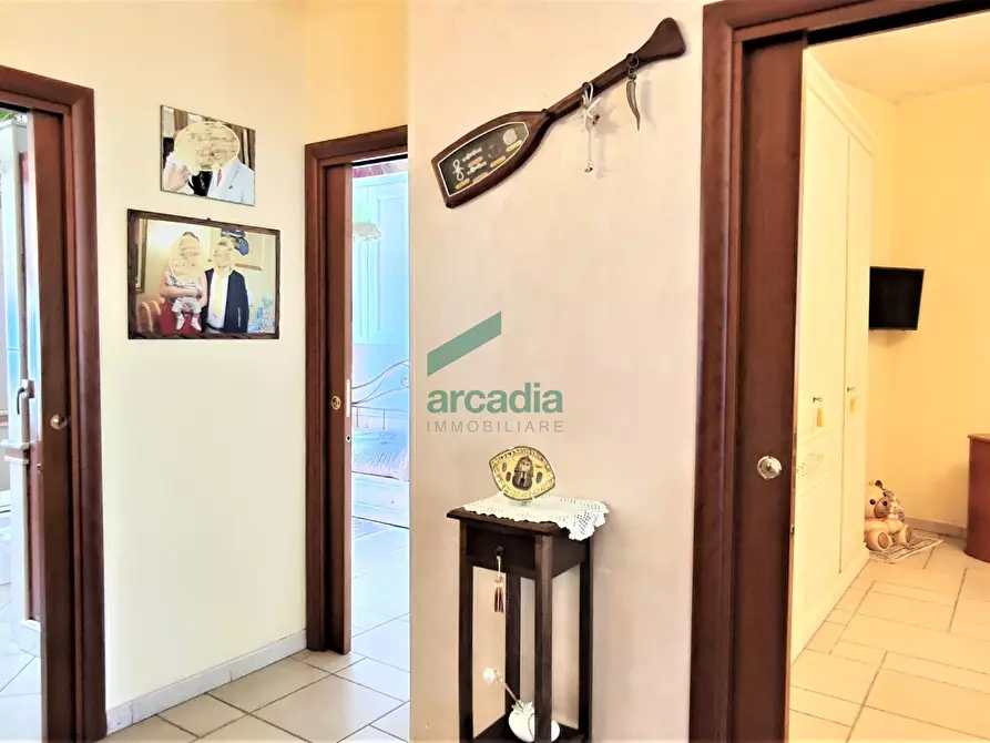 Immagine 12 di Trilocale in vendita  in Via Peucetia 72 a Bari