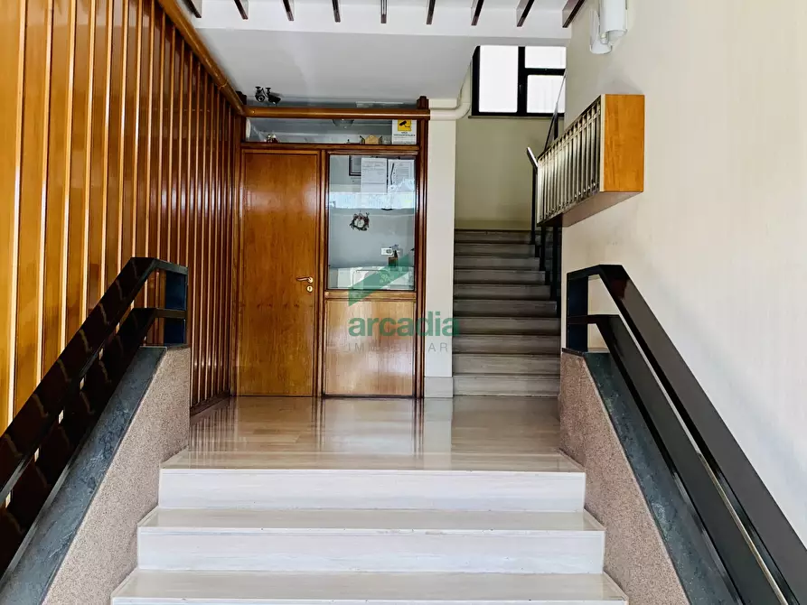 Immagine 19 di Quadrilocale in vendita  in Corso Italia 119 a Bari