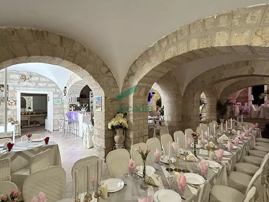 Immagine 8 di Magazzino in vendita  in Corso Cavour 192 a Bari