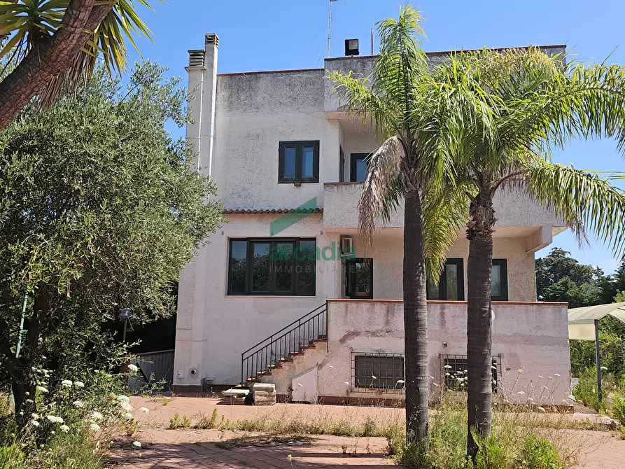 Immagine 2 di Villa in vendita  in Via Nazionale 8/H a Bari