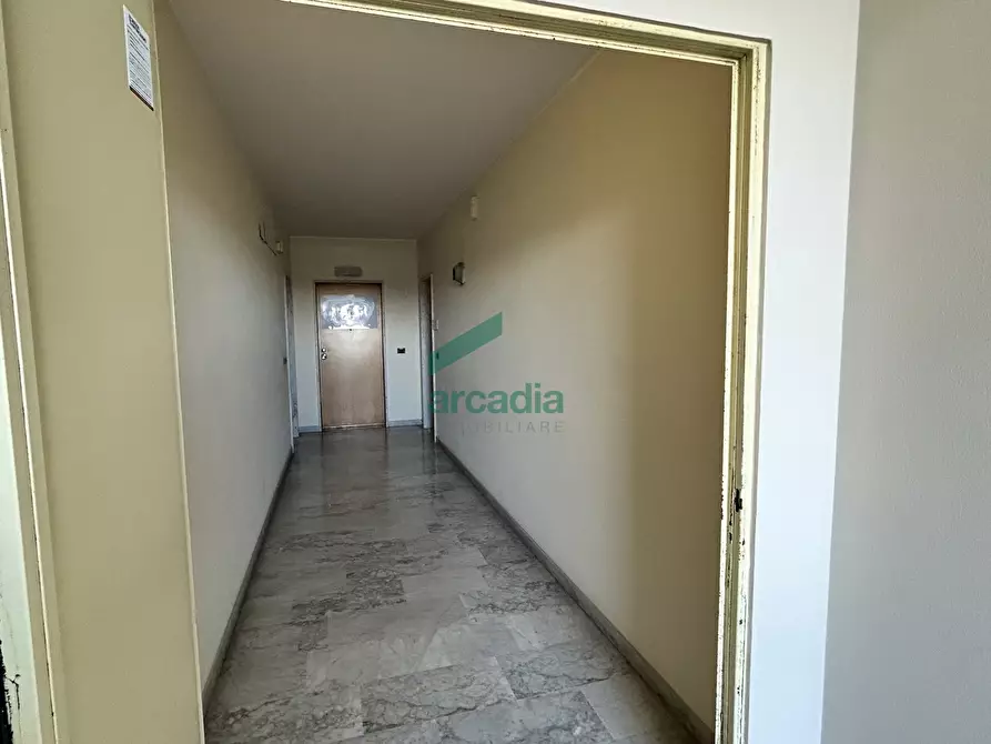 Immagine 18 di Ufficio in affitto  in Viale San Josemaría Escrivá 28 a Bari
