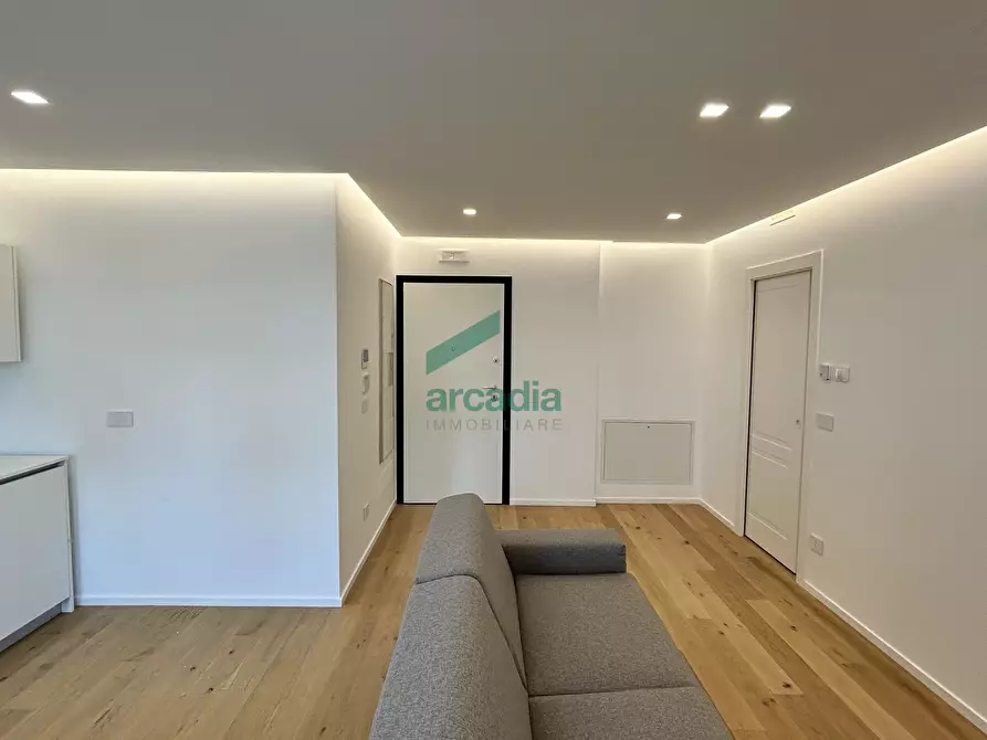 Immagine 2 di Bilocale in affitto  in Via Giovanni Amendola 156 a Bari