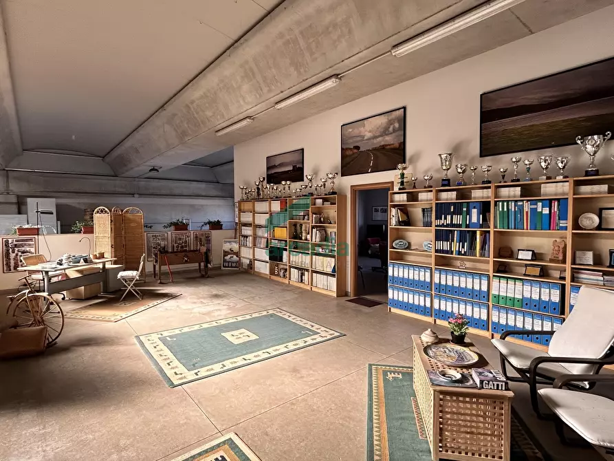 Immagine 28 di Attività artigianale in vendita  in Strada Provinciale Modugno-Bari 83 a Modugno