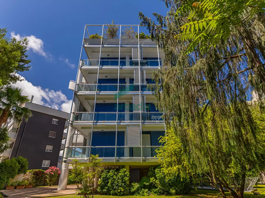 Immagine 9 di Quadrilocale in vendita  in Viale Louis Pasteur 15A a Bari